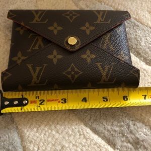 Authentic monogram clutch/pochette (medium)
